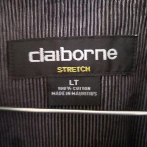 Claiborne Stretch Men's Button Down Charcoal Gray Patterned Short Sleeve Shirt - Picture 4 of 4